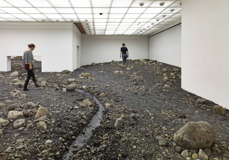 Illustration for article titled See an Entire Muddy River Bed Transplanted Inside an Art Museum
